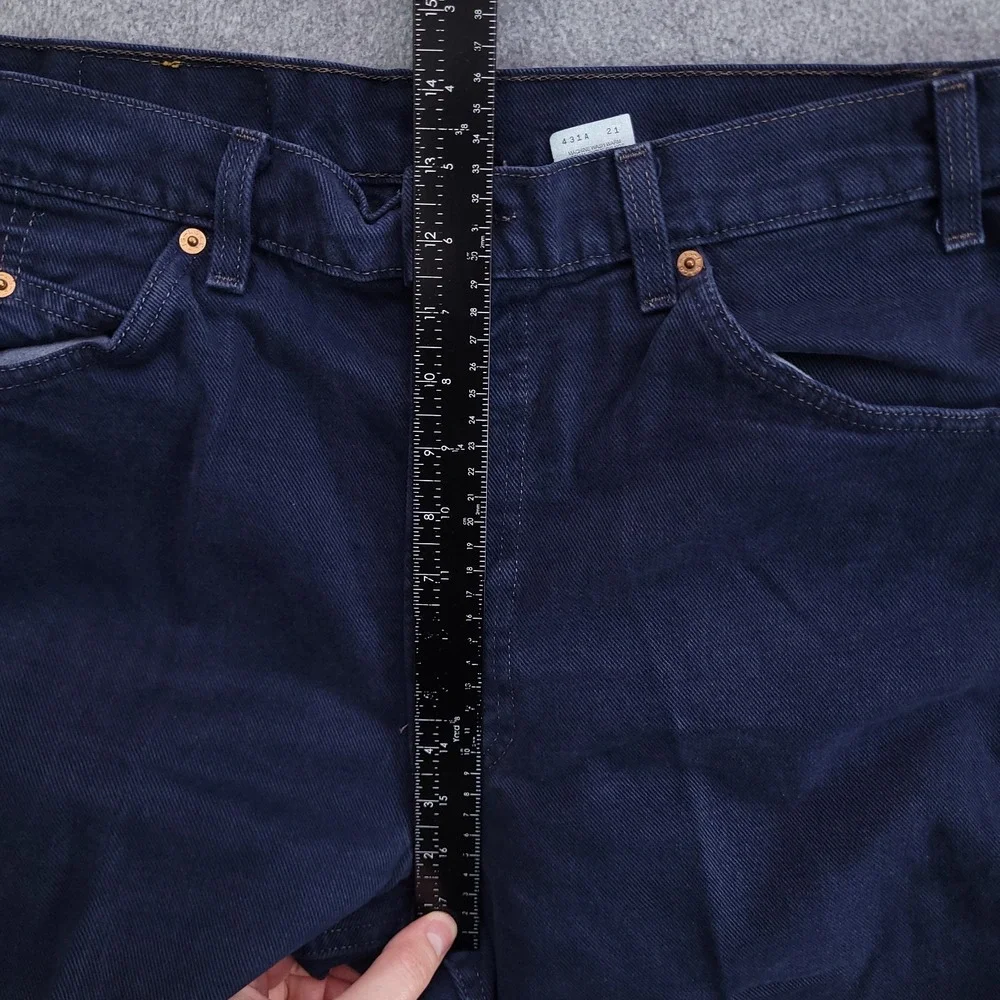 Levis excellent preowned